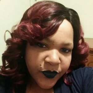 Meet your Posher, Natia